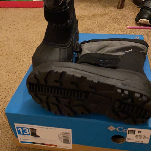New Columbia snow boots - Picture 4 of 4